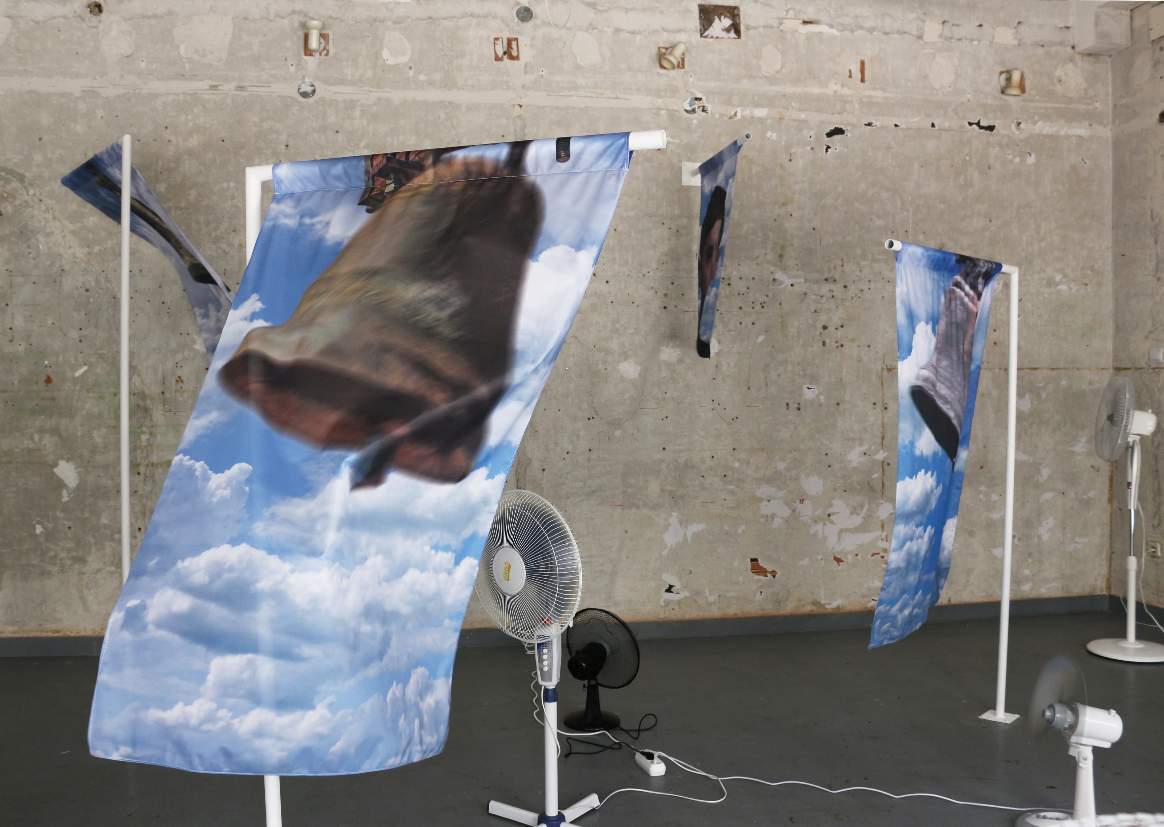 Senzații ieftine/Cheap thrills 2020, exhibition view + by Matei Dumitriu